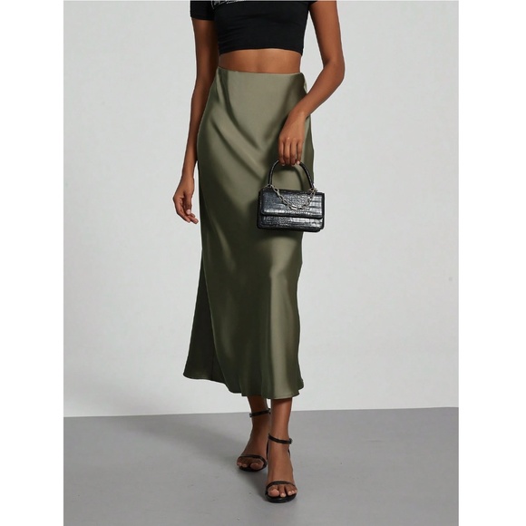 Green Satin A-Line Skirt High Waisted Long - Picture 3 of 8